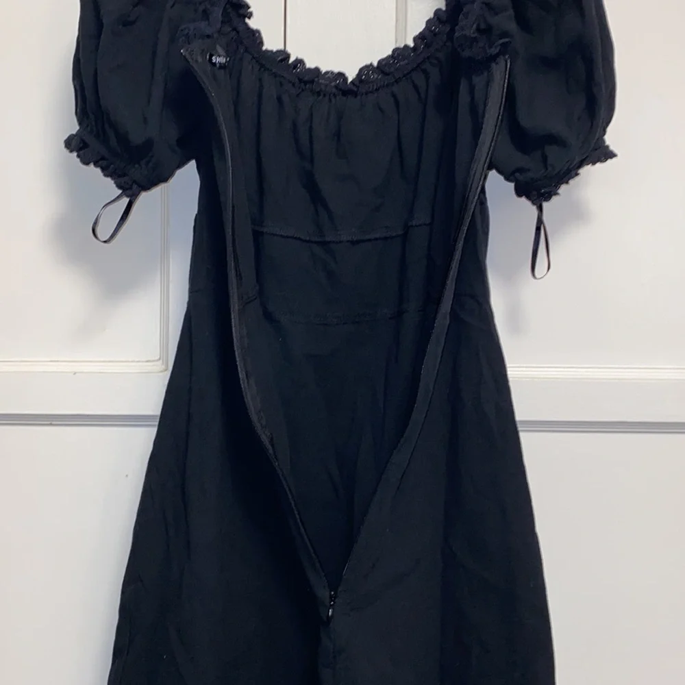 SHEIN Small Frenchy Puff Sleeve Knot Front Frill Trim Split Hem - Picture 6 of 11